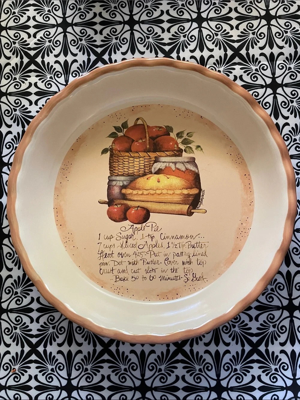 Apple Pie  Plate- Decorative Home Kitchen Plate